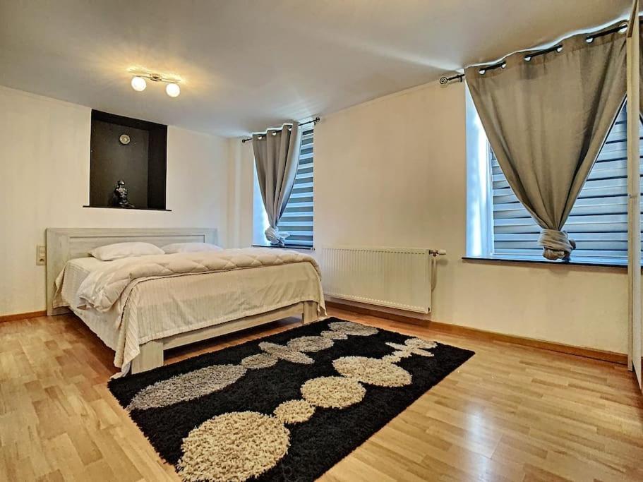 Vue Sur Meuse Avec Jacuzzi Et Sauna Exterieur. Yvoir Zewnętrze zdjęcie